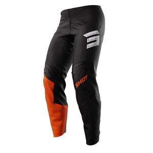 EQUIPACION PANTALON Y...